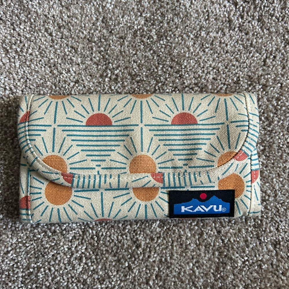 KAVU Sunburst Pattern Wallet